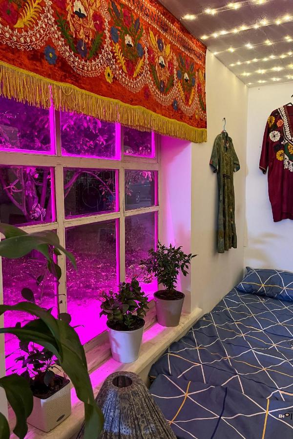 Kuduk Cultural Residence Bishkek Esterno foto
