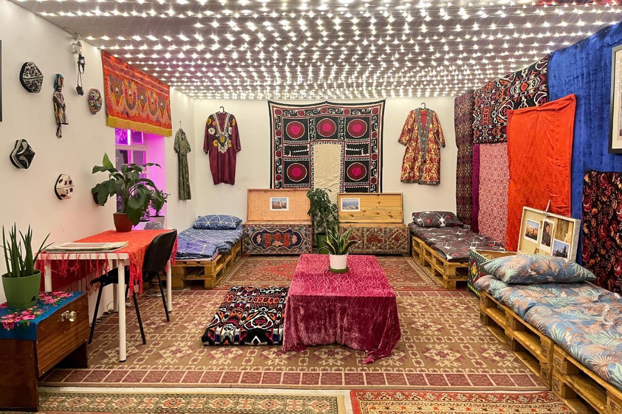 Kuduk Cultural Residence Bishkek Esterno foto